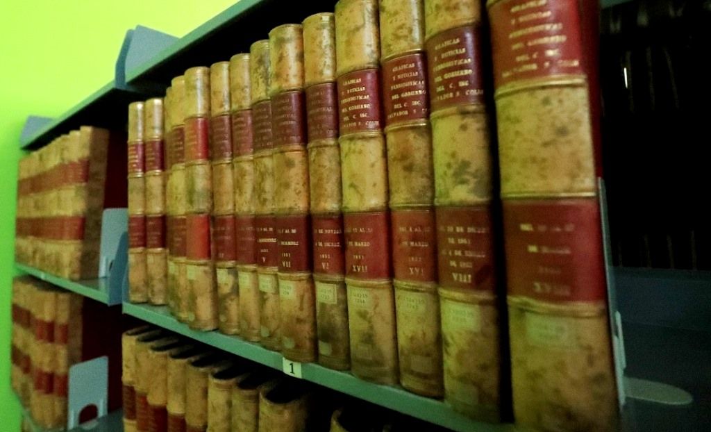 Alberga biblioteca del CCMB sala del fondo especial con acervo de Salvador Sánchez Colín