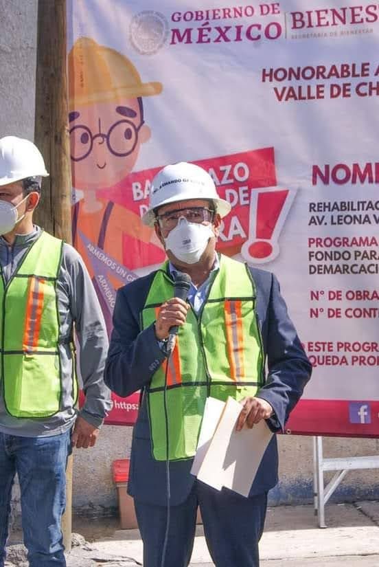 Armando García alcalde de Valle de Chalco, dio el banderazo de inicio de obra a dos importantes vialidades de esta región mexiquense 