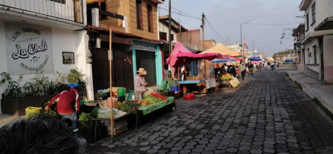 Abren nuevamente tianguis en Metepec con estrictas medidas por pandemia 