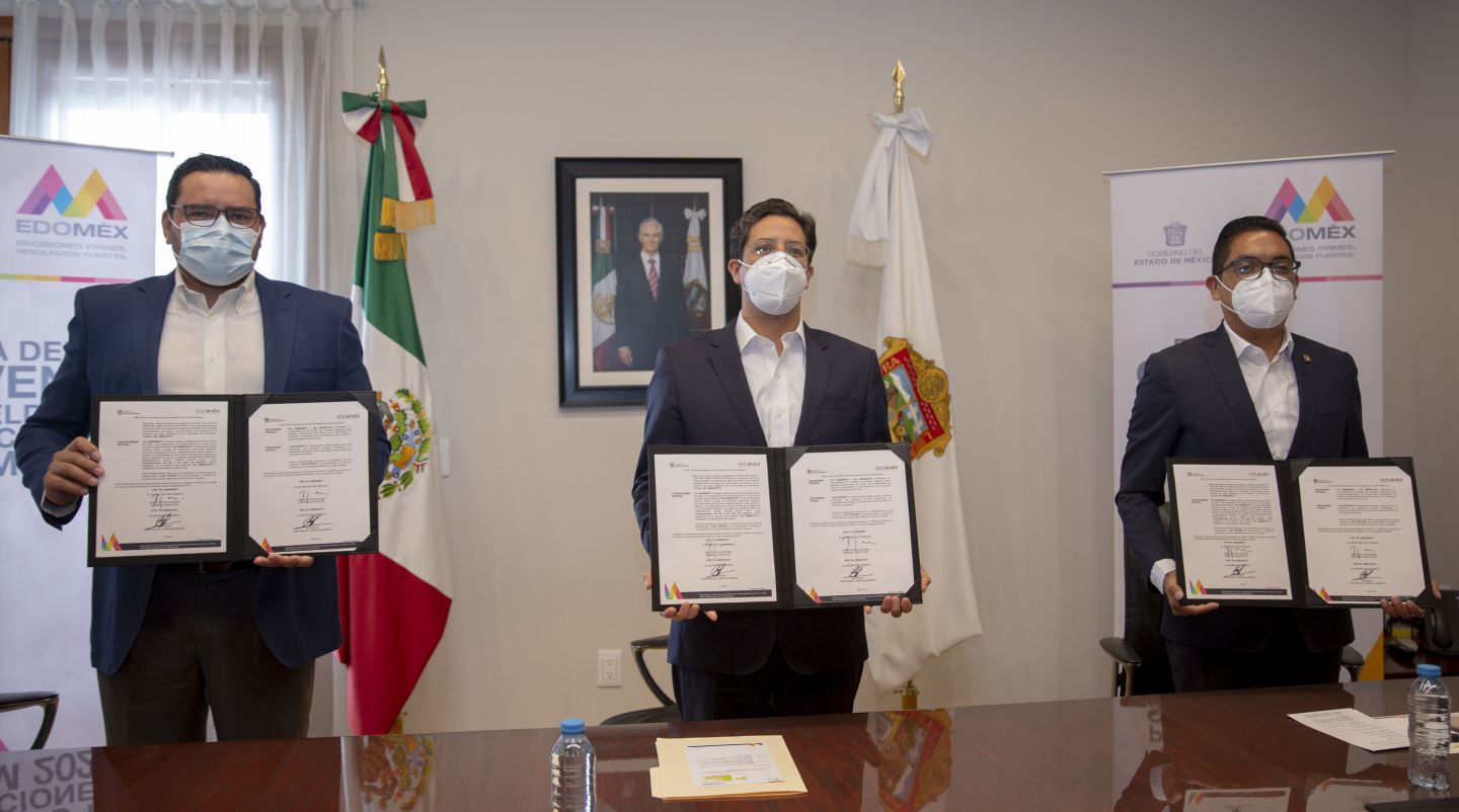#El gobierno del Estado de México  firmó convenio de sueldos y convenio con el sindicato de maestros