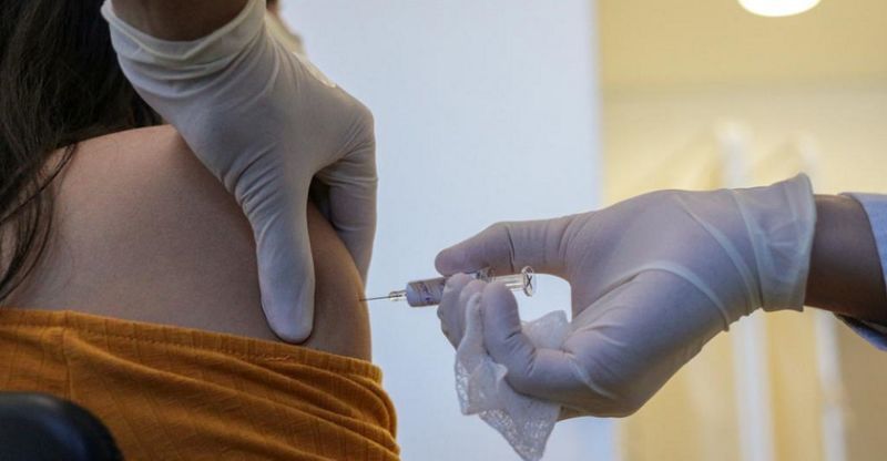 OMS dice que sí ’hay esperanza’ para encontrar una vacuna contra el COVID

