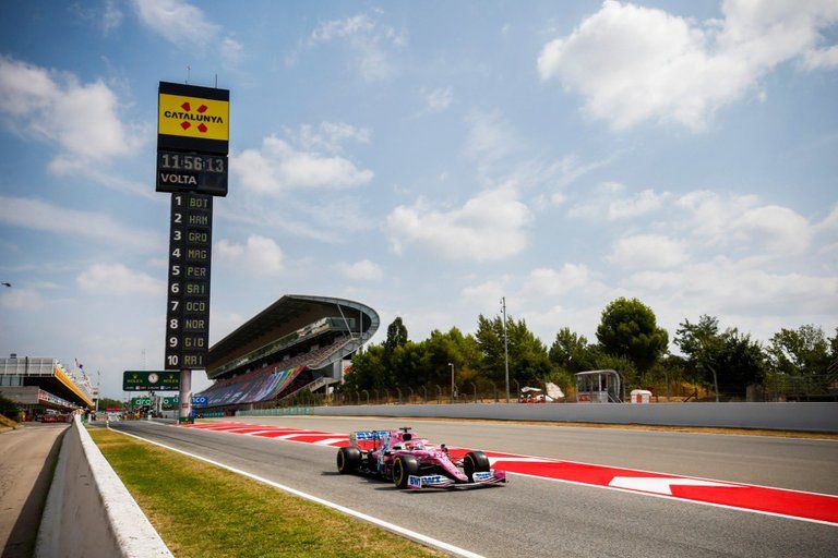 Checo Pérez y su gran regreso a las pistas de F1: arrancará en cuarta posición en el GP de España; Hamilton consigue la pole