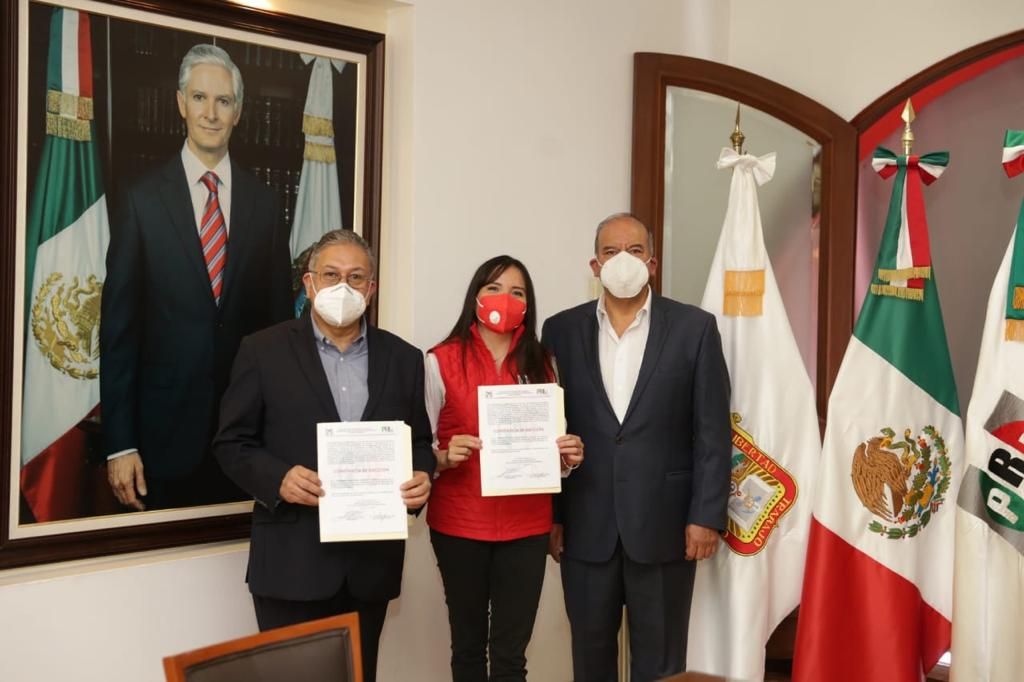 Enrique Vargas y Angelica del Valle  fueron electos como dirigentes del comité del PRI en Naucalpan 
