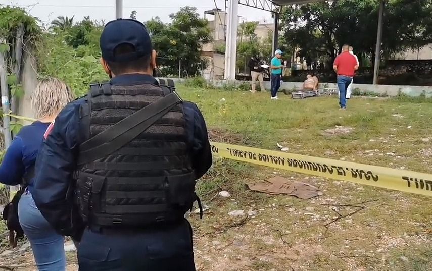 Hallan muerto a golpes 
a un taxista, en Iguala
