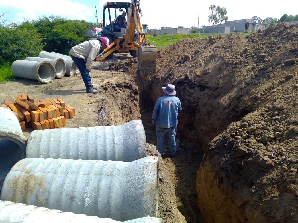 #En Ixtapaluca con el avance de un 60 por ciento, continúan las obras de introducción de drenaje  en la colonia Teponaztle 