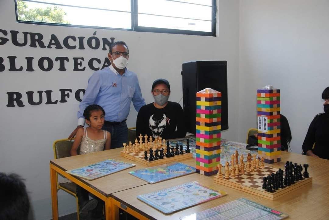 Valle de Chalco realiza actividades de limpieza y mantenimiento integral en bibliotecas