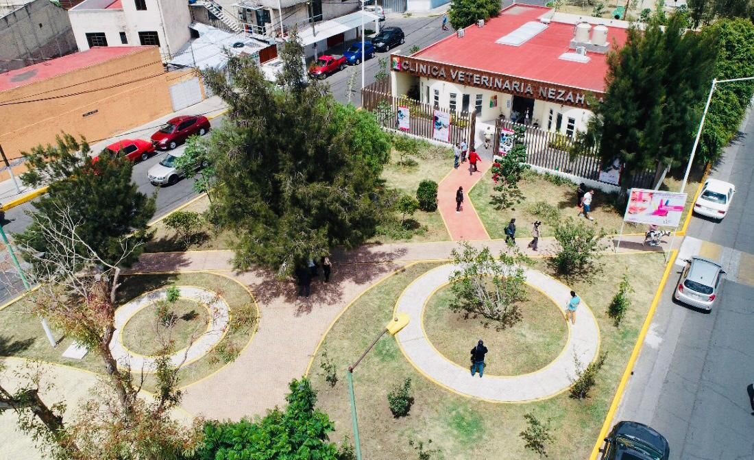 #Alcalde de Neza, Juan Hugo de La Rosa  inauguro una clínica veterinaria y un parque en la Zona Norte