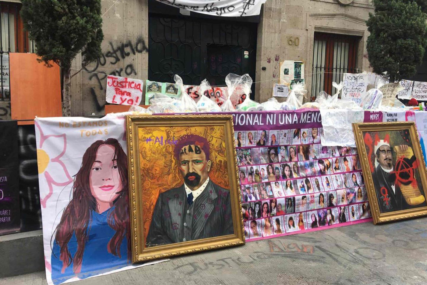 Pintor de retrato de Madero en CNDH se queja por feministas