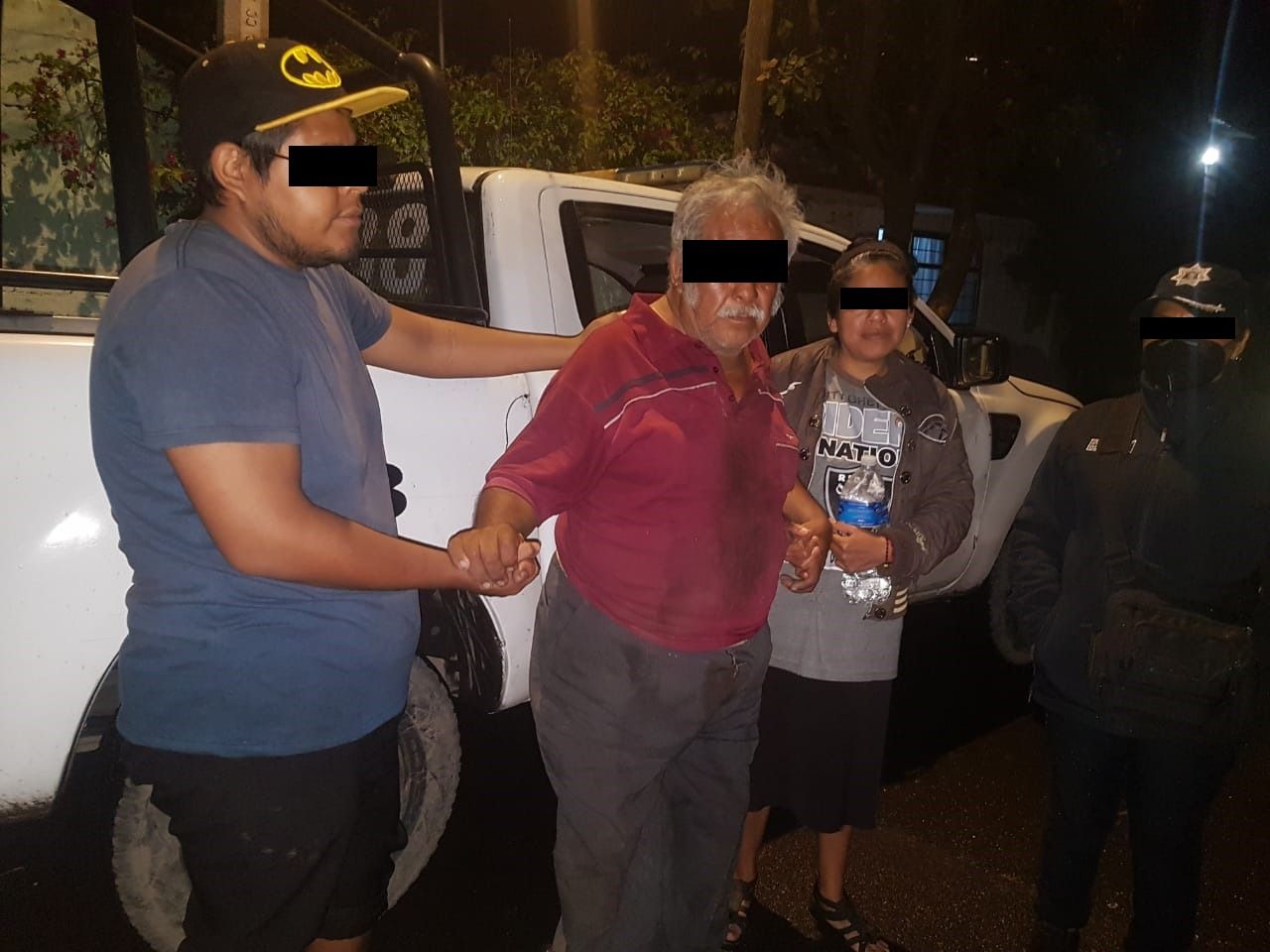 #Elementos del Grupo Femenil Fénix de la policía municipal de Valle de Chalco localizaron a un adulto mayor extraviado: Armando García Méndez