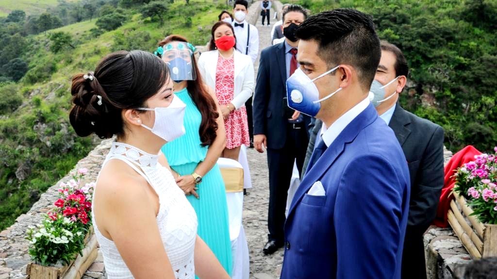 Celebran matrimonio en destino turístico del Estado de México en apoyo a la reactivación económica