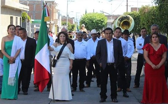 Mirna Acosta Tena, festeja sus fiestas patrias en Copándaro Michoacan