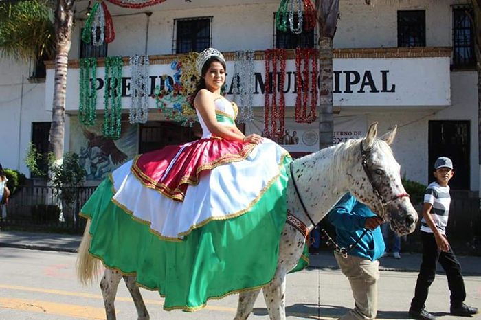 Se llevó a cabo el desfile cívico en Copándaro Michoacán