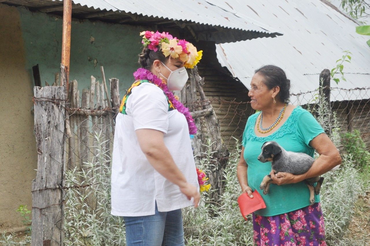 Con las manos 🙌 limpias trabajaremos por más beneficios para Orizatlán: Erika Saab Lara 
