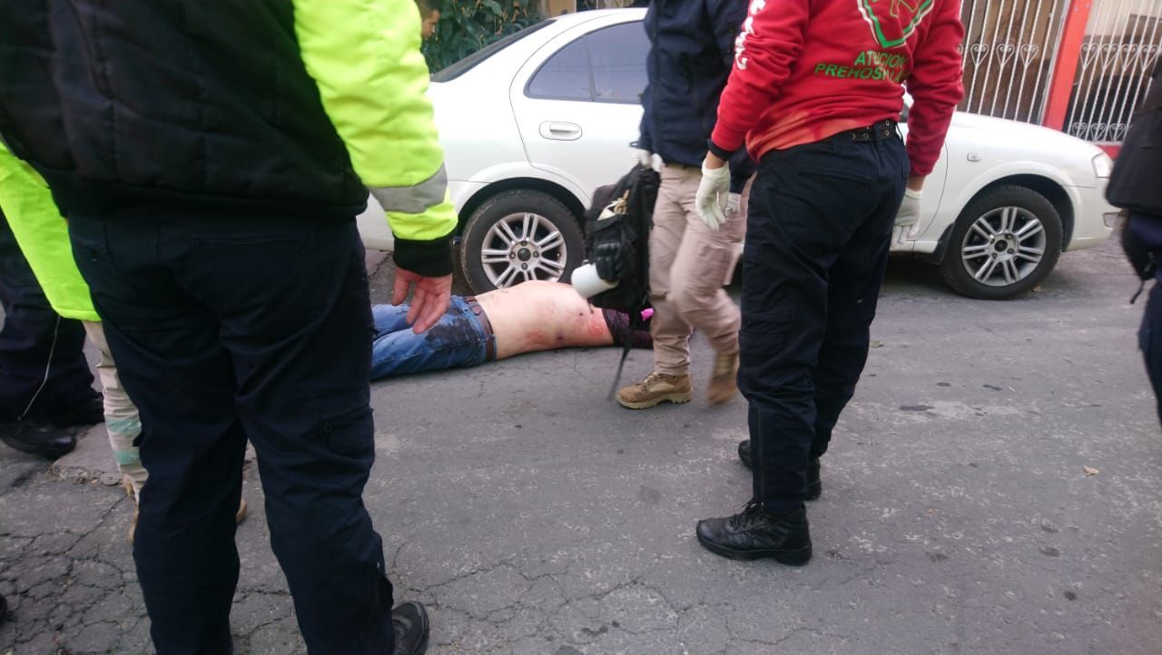 Encuentran vecinos cadáver de un sujeto con cinco balazos en el municipio de Nezahualcoyotl