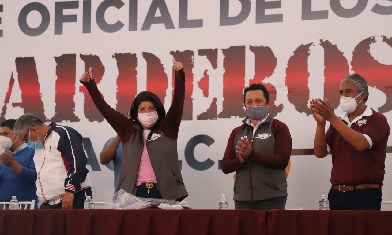 PRESENTAN EN SIERRA HERMOSA AL EQUIPO OFICIAL "BOMBARDEROS" TECÁMAC
