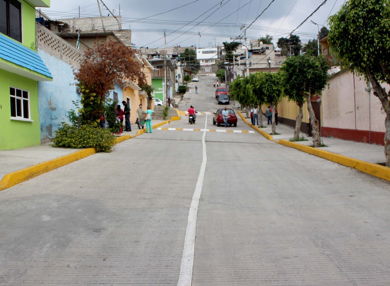 #Pueblo y gobierno se unen en Ixtapaluca para encementar calles