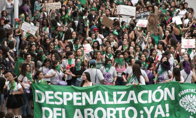 Marcharon en Hidalgo colectivos feministas 