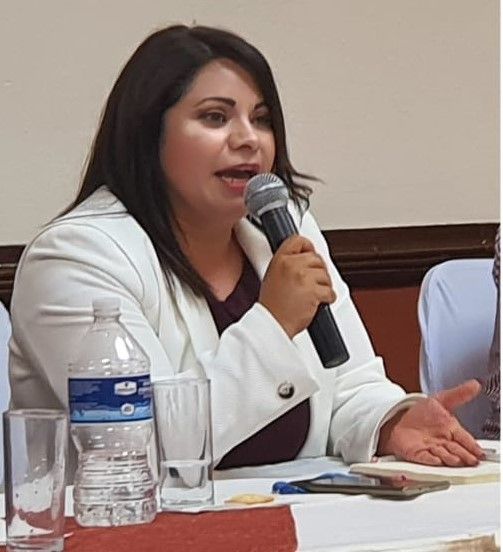 Pide alcaldesa de Copándaro que los políticos trabajen para combatir las causas de crímenes contra la mujer. 