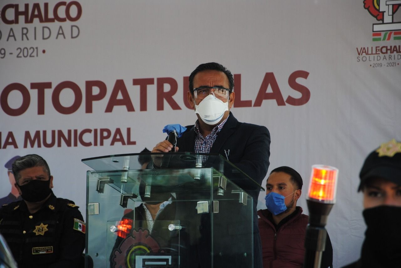 #El alcalde de Valle de Chalco Solidaridad, Armando García Méndez  entregó seis nuevas moto patrullas para mejorar la seguridad a la población