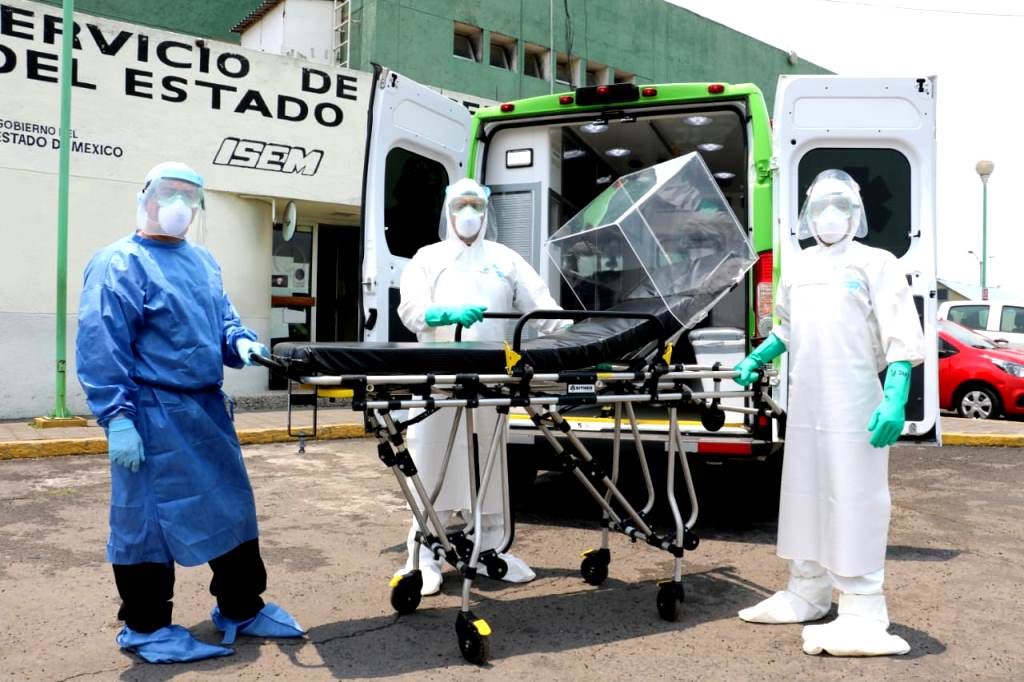 El Estado de México reconoce el profesionalismo de las y los paramédicos del SUEM ante COVID-19 en su 44 aniversario 