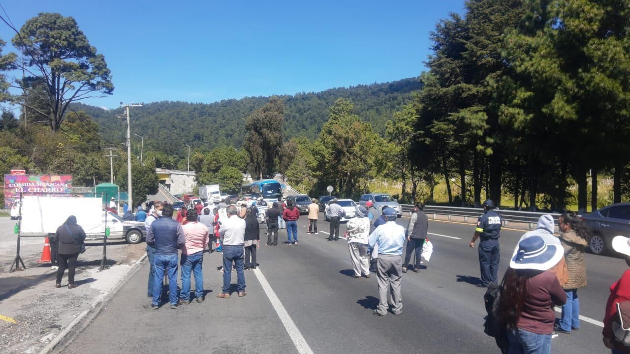 Liberan caseta de #Peaje en Tepozotlán; en autopista México -Querétaro y tramo de la carretera federal Toluca-México