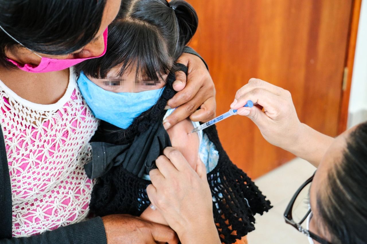 Continúa ISEM vacunación contra la influenza en la entidad