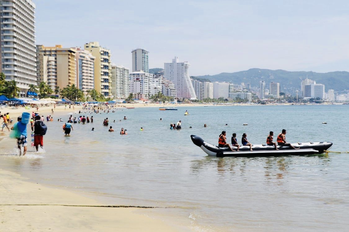 Se incrementa afluencia de visitantes en Acapulco; no se relajan medidas sanitarias, dicen autoridades 