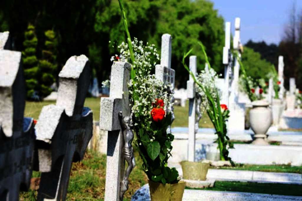 La COPRISEM recomienda cierre de panteones en los 125 municipios por celebración del Día de Muertos