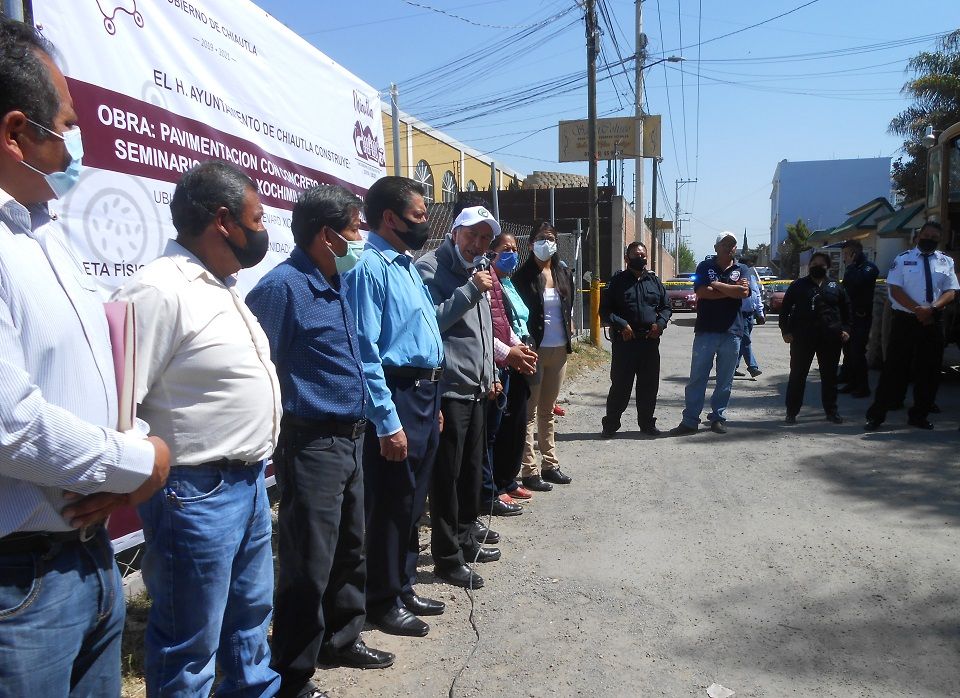 Autoridades de Chiautla inician obra de pavimentación en Santa Catarina