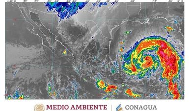La tormenta tropical Zeta se ubica en el Golfo de México frente a las costas de Yucatán
