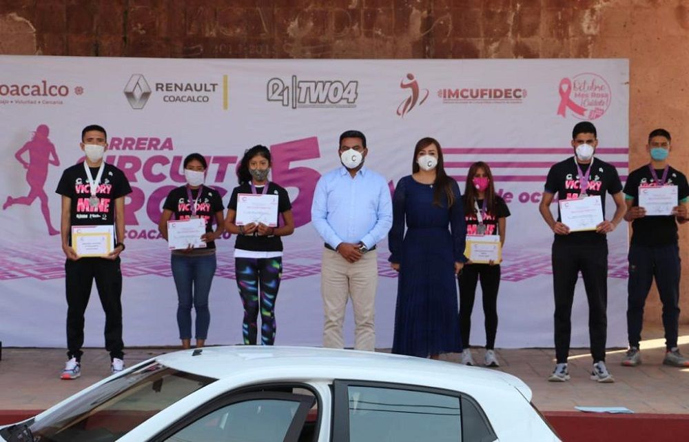 Entrega Darwin Eslava premios a ganadores del Circuito ROSA Coacalco