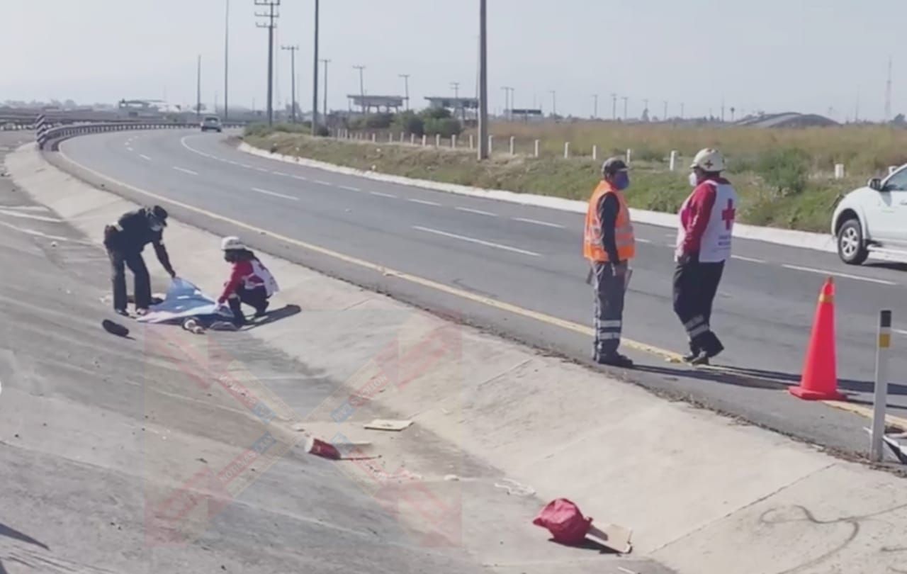 Localizan a hombre sin vida en la cuneta del Circuito Exterior Mexiquense 