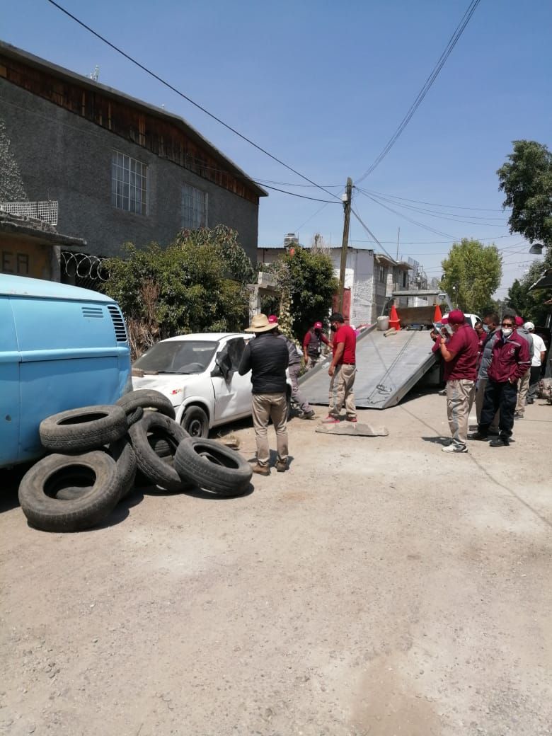 Autoridades de Ecatepec #retiran 489 vehículos chatarra de la vía pública 

