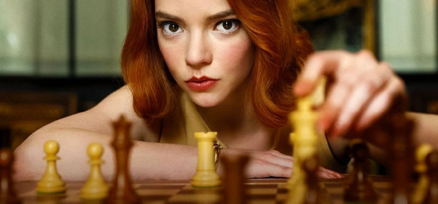 Las 3 razones para ver "Gambito de Dama"; la serie de Netflix sobre una mujer inteligente en el mundo de hombres