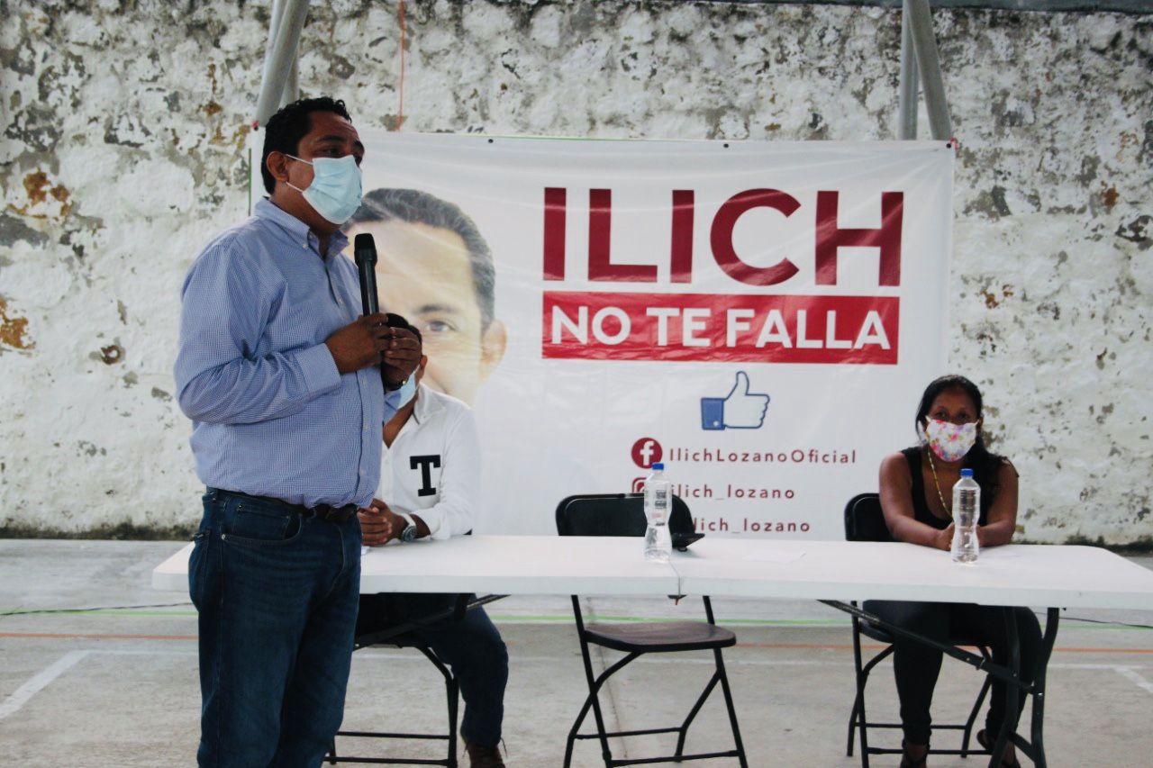 Refrenda Ilich Lozano compromiso con vecinos de la colonia Jardin Palmas 