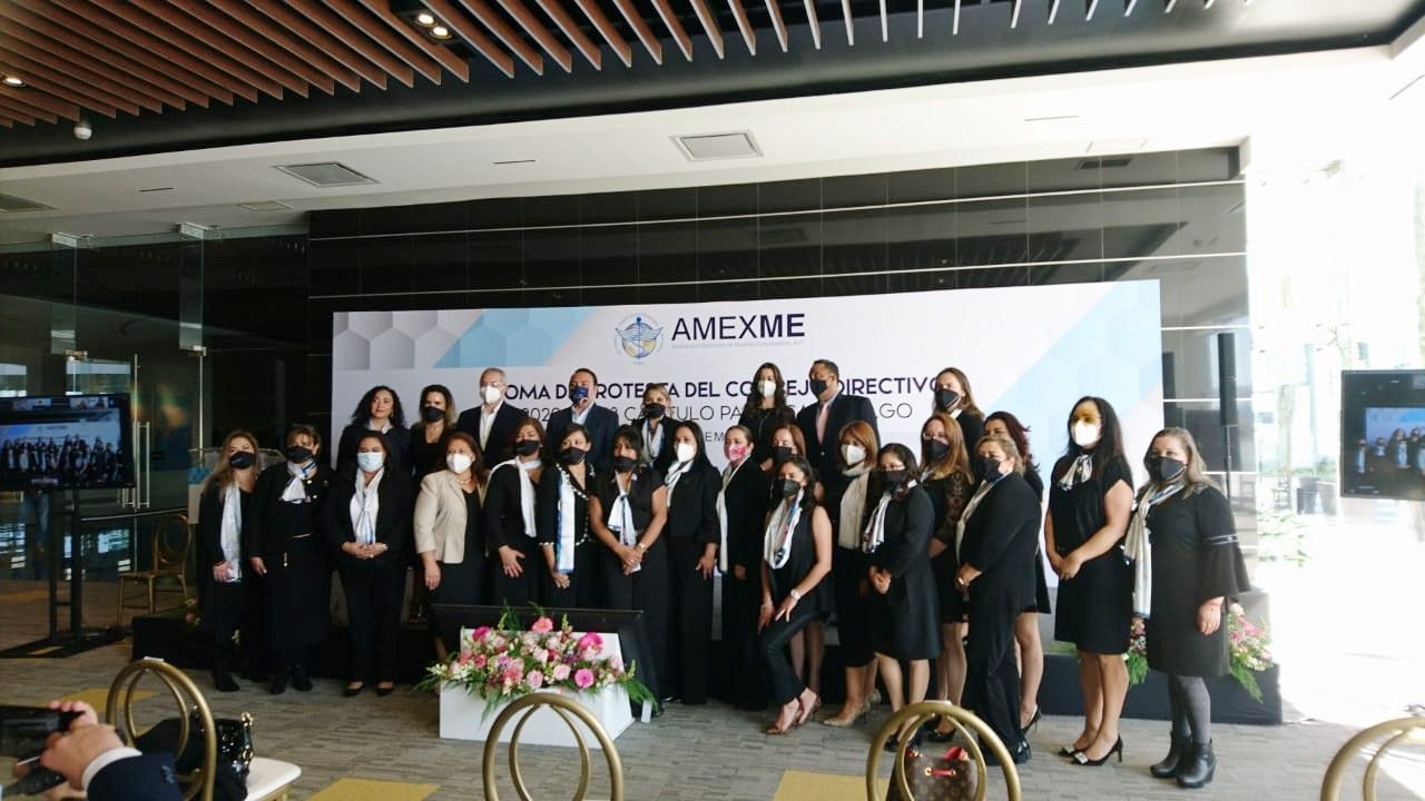 Adriana Flores Valencia y López rindió protesta como presidenta de AMEXME en Hidalgo 