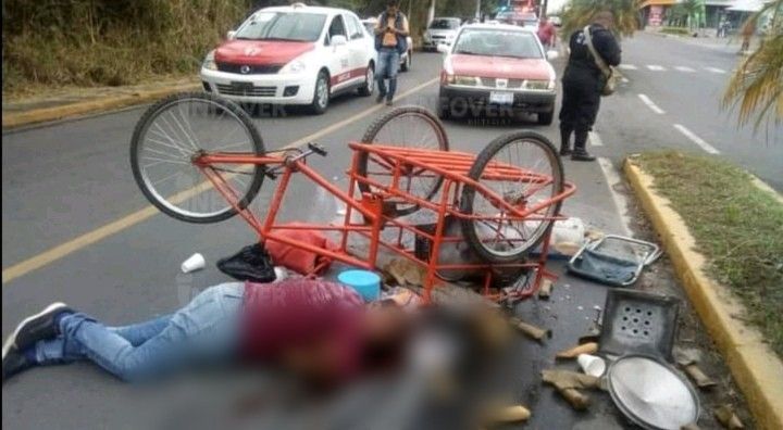 Cae de triciclo y queda gravemente herida vendedora de tamales