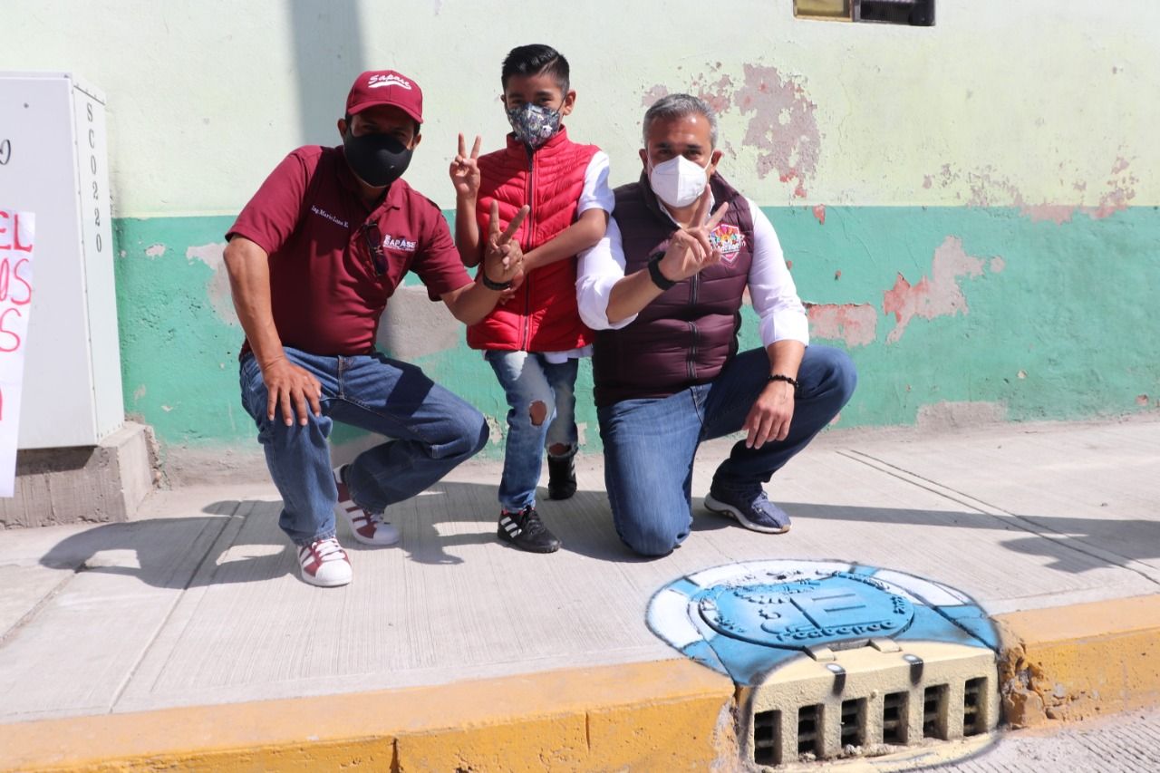 Convierten #alcantarillas de Ecatepec en arte urbano con el objetivo de mantenerlas limpias