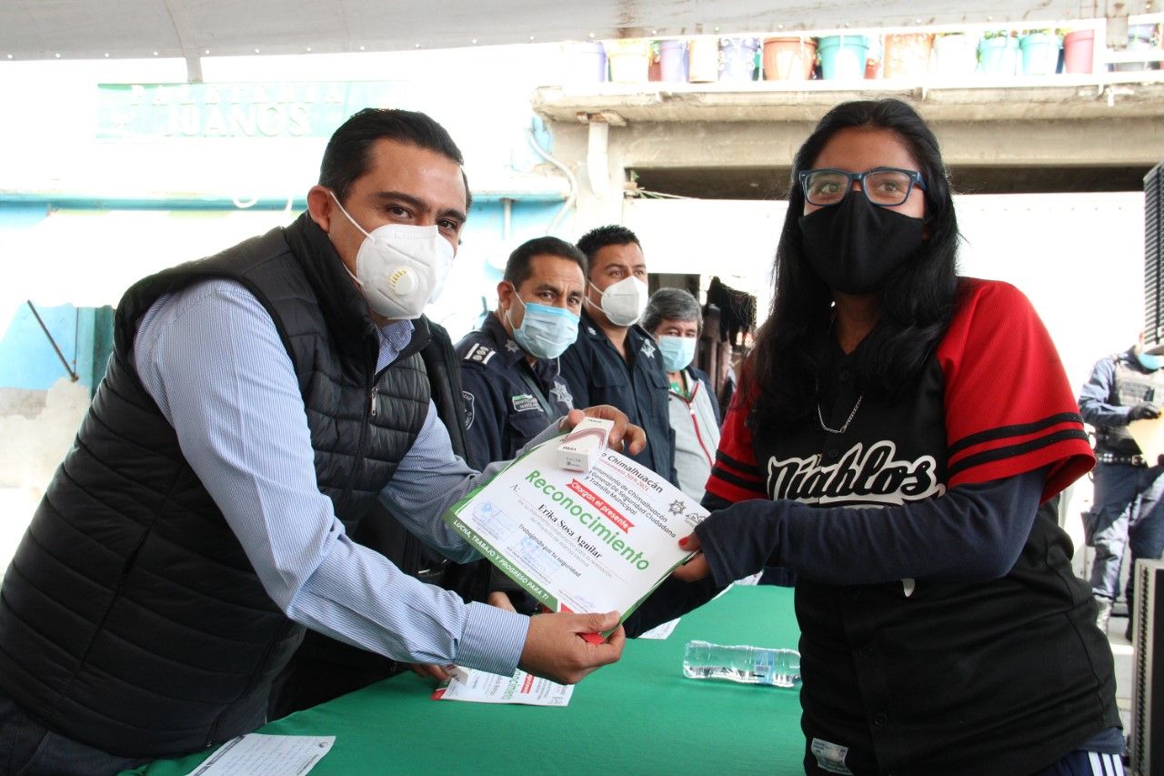 Policía de Chimalhuacán impulsan entornos seguros con Alarmas Vecinales
