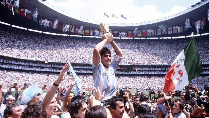 Muere Diego Maradona a los 60 años 