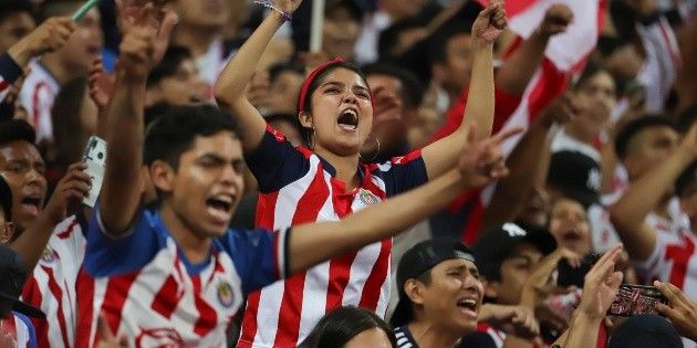 Soterrada pugna política por reapertura de estadio Akron para Chivas-América