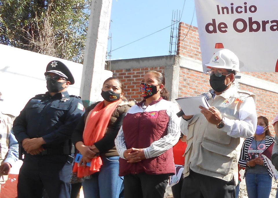 Alcalde Jaime Heredia cumple con familias vulnerables en Teotihuacan