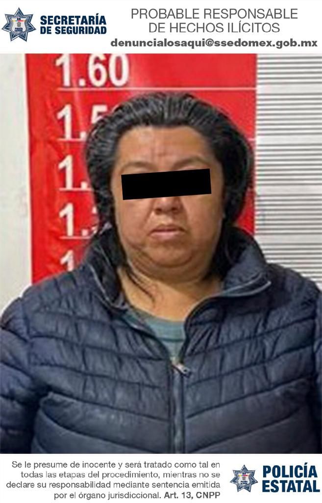 #Localizan coche robado en un predio en Chimalhuacán, detienen a una mujer