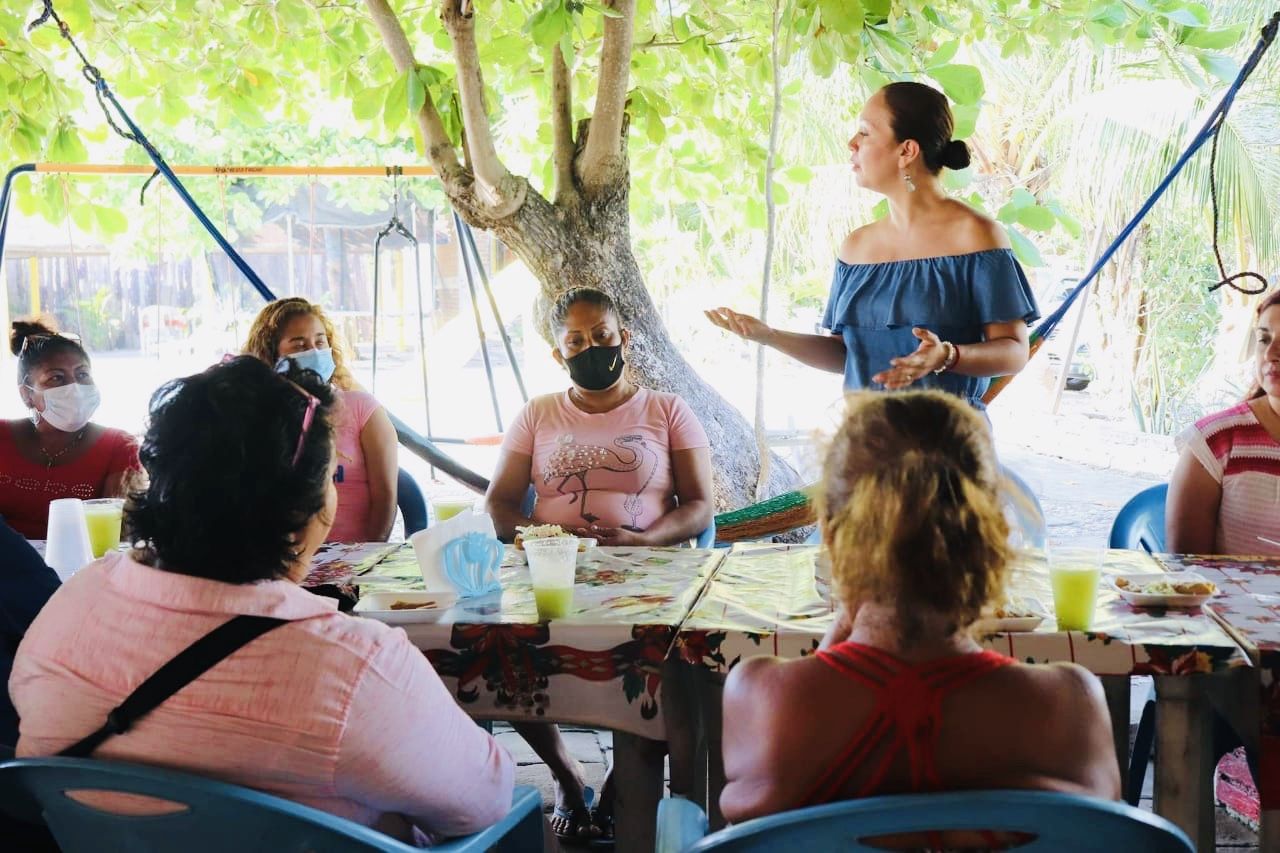 Se unen mujeres de Costa Grande al proyecto transformador de Pablo Amílcar Sandoval 