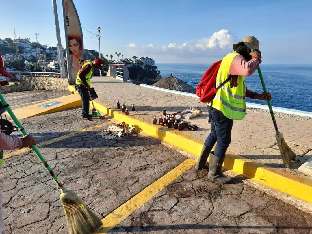 Intensifica Gobierno de Acapulco brigadas de limpieza contra el COVID-19 