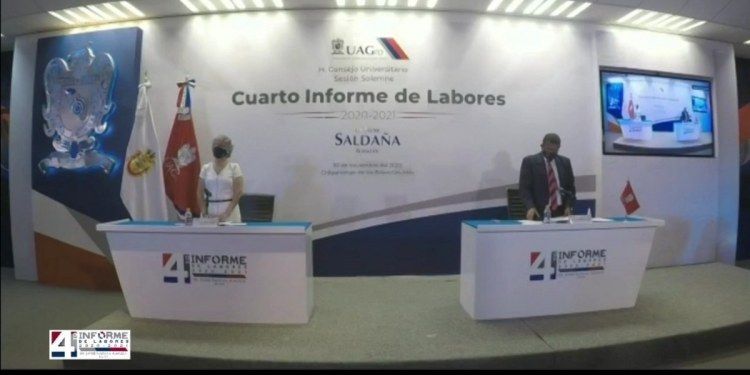 En representación del rector Javier Saldaña, presentan el cuarto y último informe de actividades