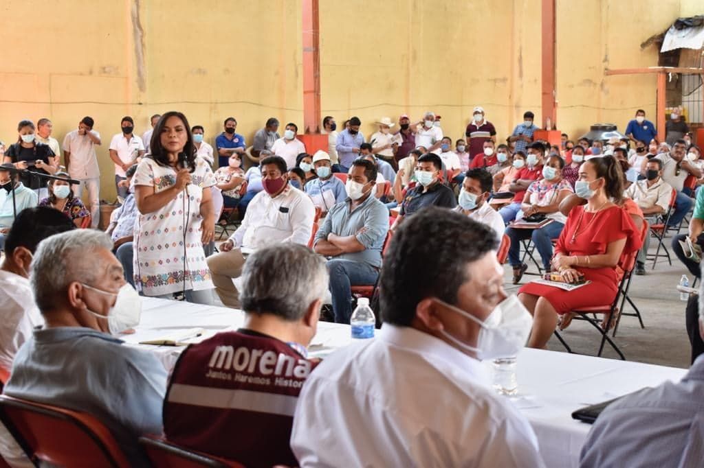 

Beatriz Mojica asiste a la asamblea informativa de Morena