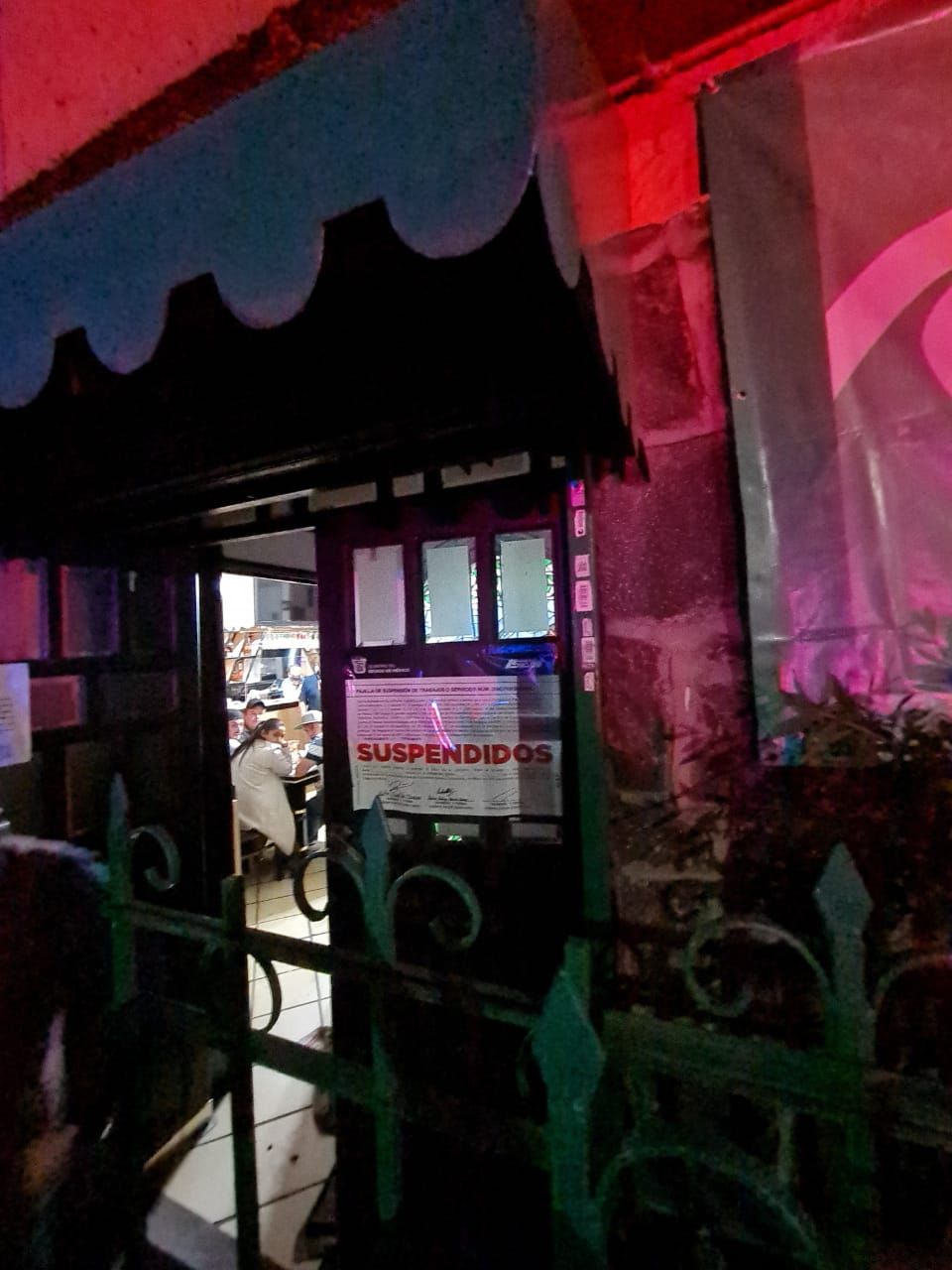 Suspende COPRISEM siete bares en Toluca por no respetar horario límite de funcionamiento