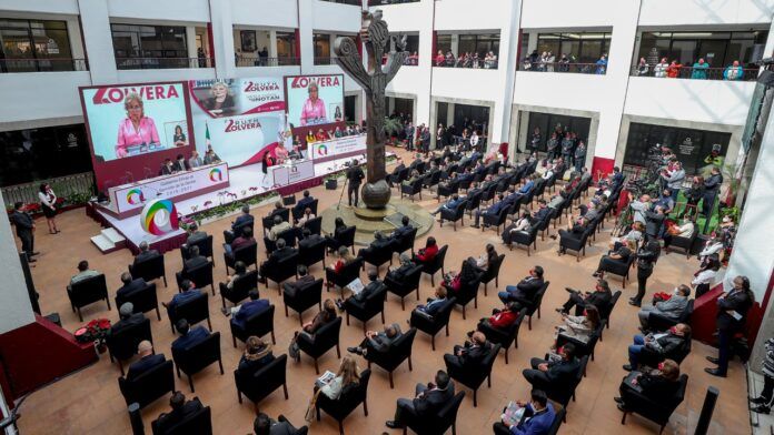 Alcaldesa de Atizapán de Zaragoza se gastó 3 MDP para su informe