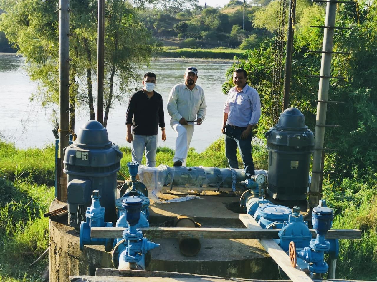 Instalan nueva bomba y tubería para restablecer sistema de agua potable en la cabecera municipal y comunidades de San Marcos 